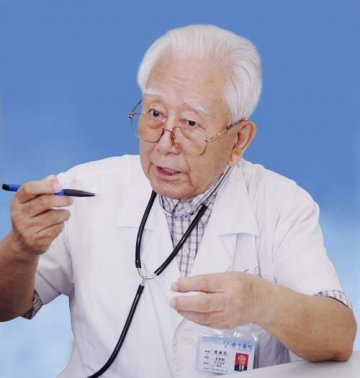 毕业于哈医大的将军级专家难忘母校