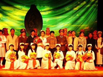 大型现代秦剧《黎秀芳》在定西隆重上演