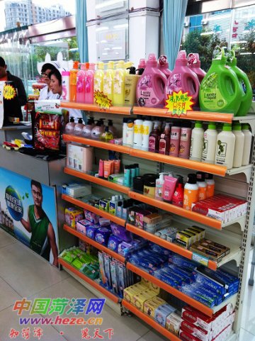 菏泽药店变身“百货超市” 医保卡滥用何时了？