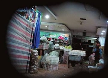 “黑作坊”日产豆腐数百斤 流入王府井市场