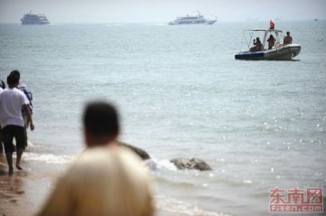 大一新生为救落水同伴不幸被海浪卷走