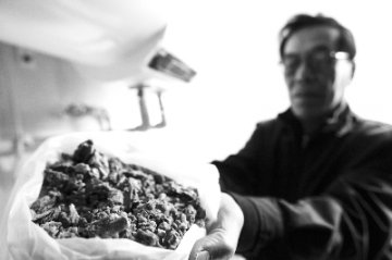 小区百余居民身体发痒 疑系用水质量所致