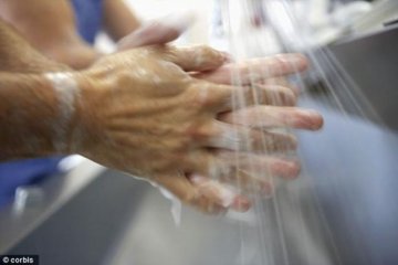 美国医院利用探头监视雇员是否洗手