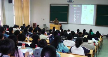 医学教务处组织医科有关单位进行开学第一天教学检查