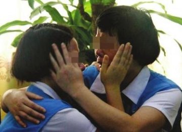女子为挽救染毒女儿以身试毒 母女戒毒所相见