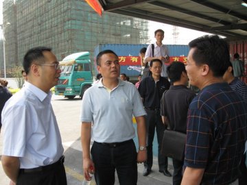 我省再捐助价值2千多万医疗物资 吴宁一副局长带队检查质量安全