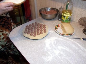 搞笑！看看老外怎么包饺子