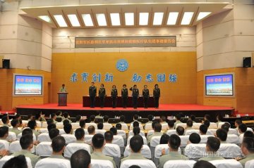 沈阳军区赴利抗埃医疗队先进事迹报告团走进吉林大学