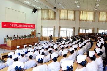 解放军总医院第一附属医院223名新聘人员通过岗前培训走上岗位