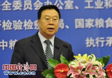 边振甲：国家药监局建立餐饮服务食品安全责任人约谈制度