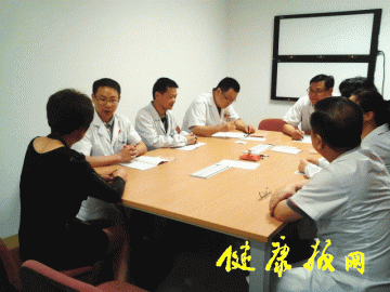 医院动态：专家“联合门诊”省了患者冤枉路